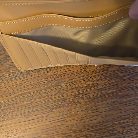 Brahmin Ady Wallet In Creme Talitha Leather NWOT - Picture 8 of 16